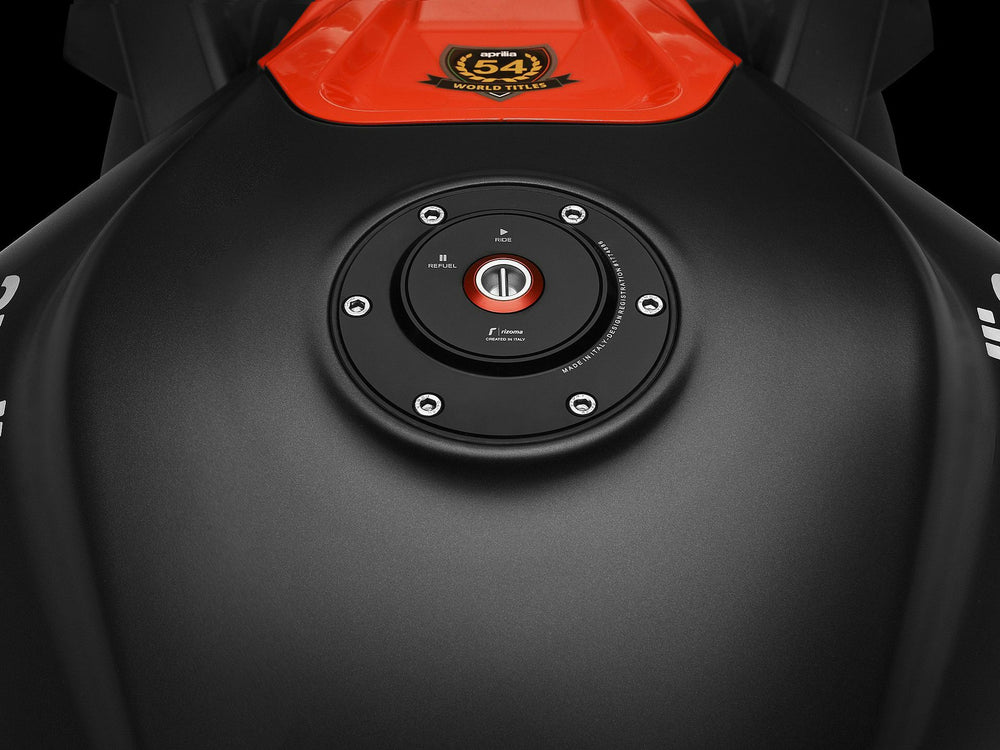 GAS CAP LOCKING BLACK/RED APR