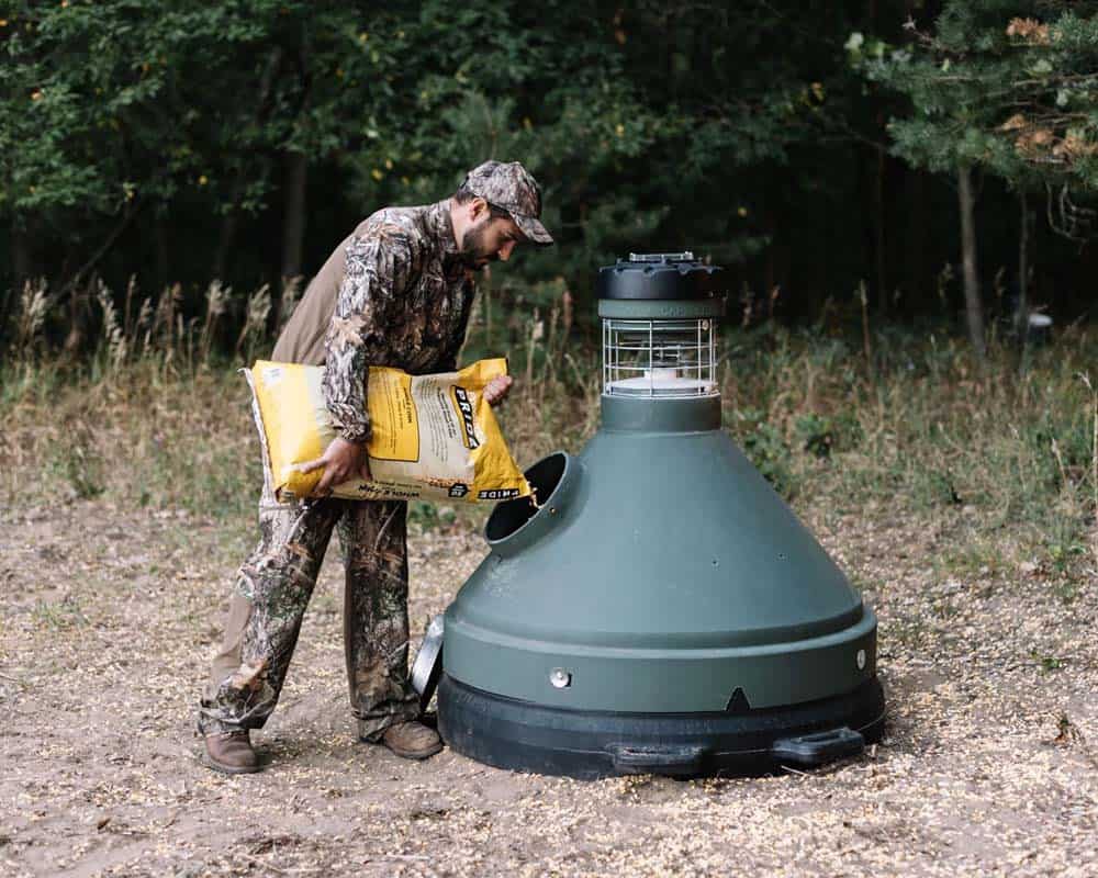 DELUXE CAPSULE FEEDER 500LB