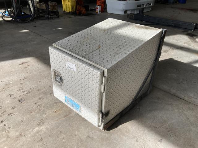 UNDERBODY TOOLBOX 18X18X48 DIAMOND PLATE SINGLE DOOR