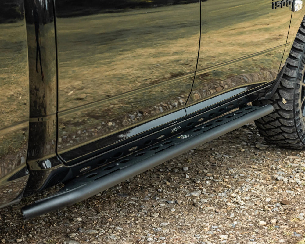 1623 TACOMA RAID SERIES HEAVY DUTY SIDE STEPS LONG BED (SHORT STEPS)