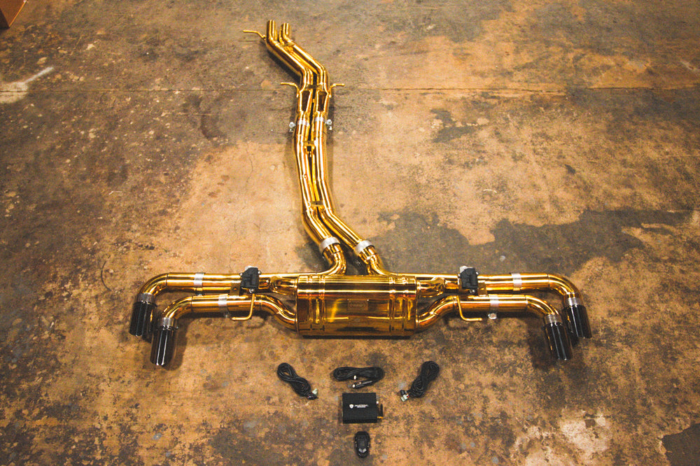 Lamborghini Urus Gold Exhaust