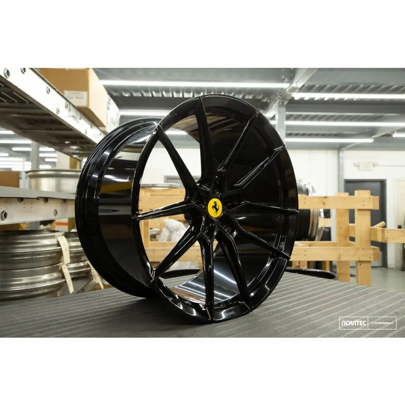 Vossen black auto part