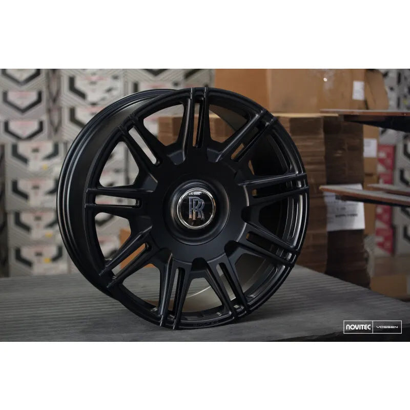 Vossen black auto part